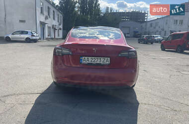 Седан Tesla Model 3 2020 в 