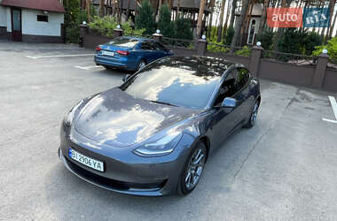 Седан Tesla Model 3 2023 в 
