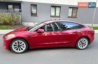 Седан Tesla Model 3 2021 в 
