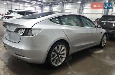 Седан Tesla Model 3 2018 в 