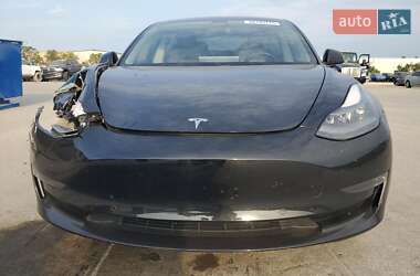 Седан Tesla Model 3 2018 в 