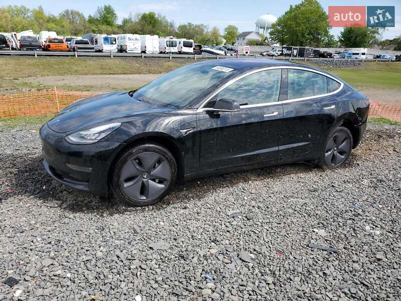 Седан Tesla Model 3 2019 в 