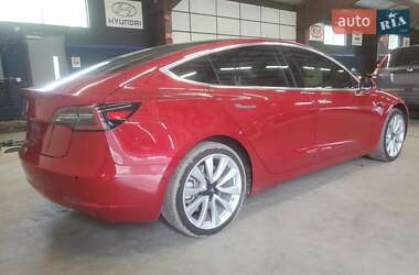 Седан Tesla Model 3 2019 в 