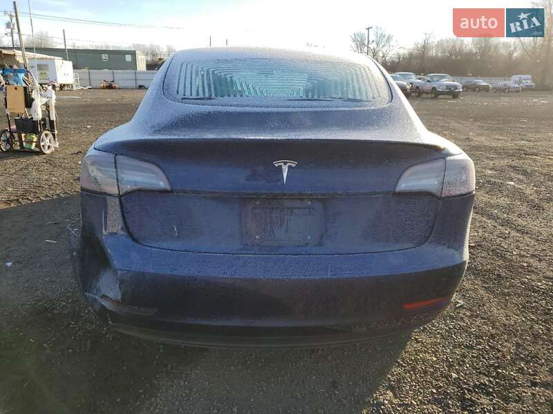 Седан Tesla Model 3 2018 в Львові