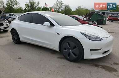Седан Tesla Model 3 2020 в 