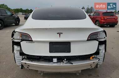 Седан Tesla Model 3 2020 в 
