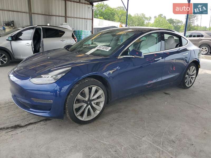 Седан Tesla Model 3 2019 в 