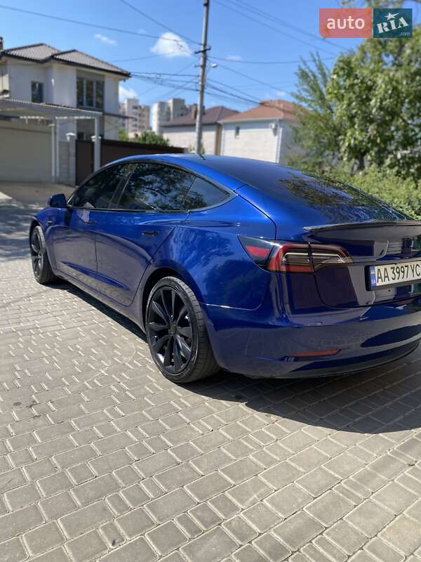Седан Tesla Model 3 2018 в Одесі