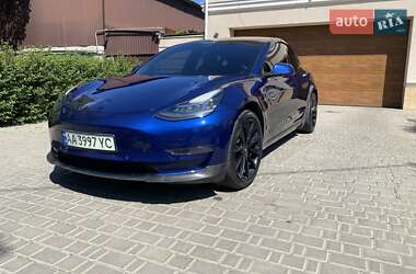 Седан Tesla Model 3 2018 в 