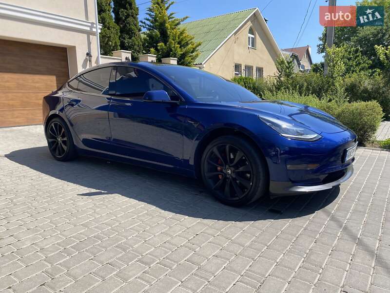 Седан Tesla Model 3 2018 в Одесі