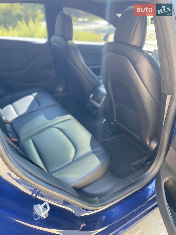 Седан Tesla Model 3 2018 в Одесі