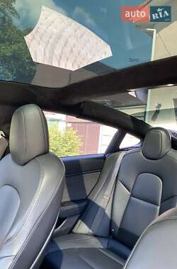 Седан Tesla Model 3 2018 в 