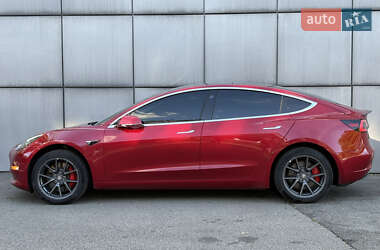 Седан Tesla Model 3 2020 в 