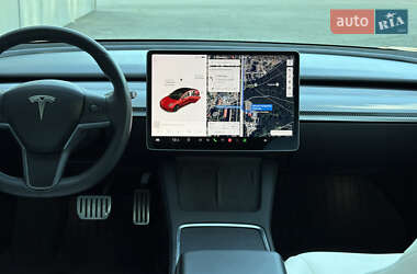 Седан Tesla Model 3 2020 в 