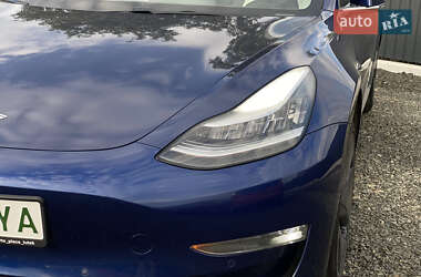 Седан Tesla Model 3 2018 в 