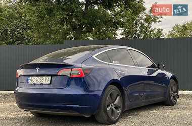 Седан Tesla Model 3 2018 в 