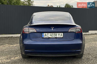 Седан Tesla Model 3 2018 в 