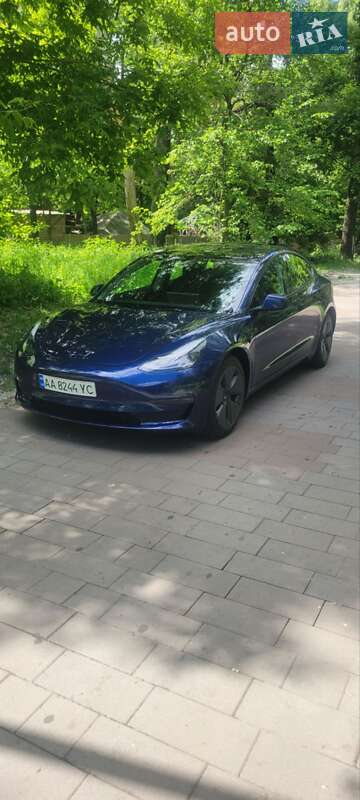 Седан Tesla Model 3 2023 в Киеве