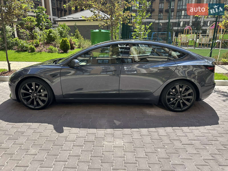 Седан Tesla Model 3 2018 в Києві