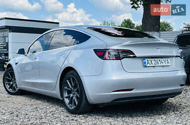 Седан Tesla Model 3 2018 в 