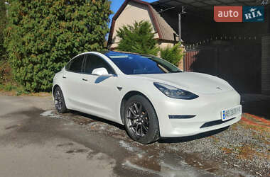 Седан Tesla Model 3 2018 в Вінниці