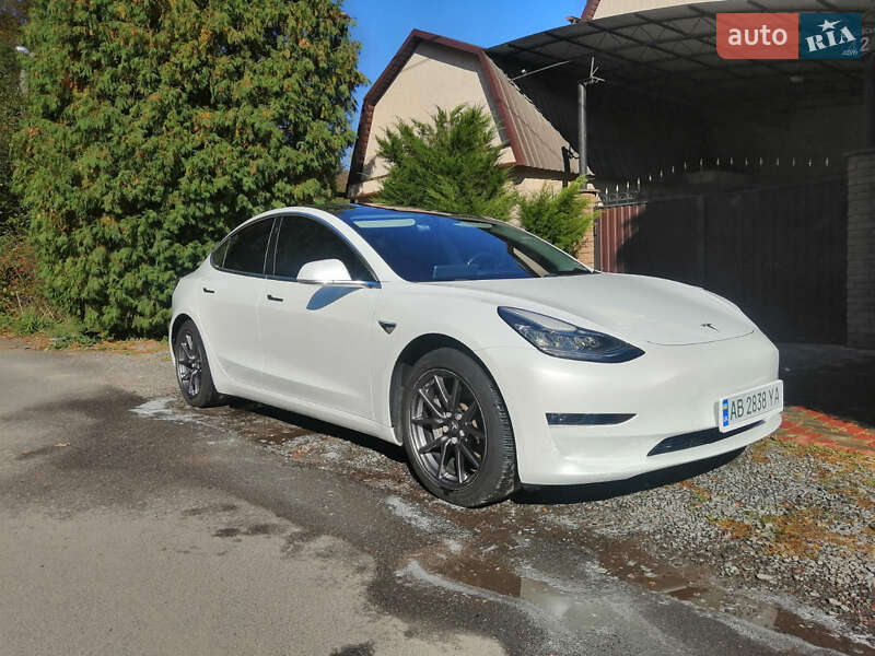 Седан Tesla Model 3 2018 в 