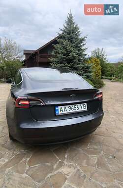 Седан Tesla Model 3 2018 в 