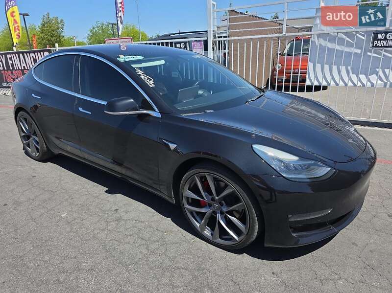 Tesla Model 3 2018