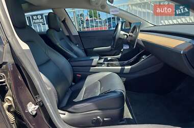 Седан Tesla Model 3 2018 в 