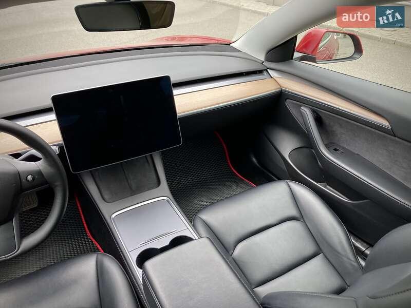Седан Tesla Model 3 2022 в Києві