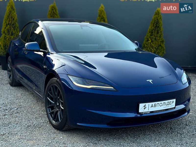 Седан Tesla Model 3 2024 в Одесі