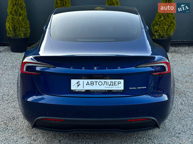 Седан Tesla Model 3 2024 в Одесі