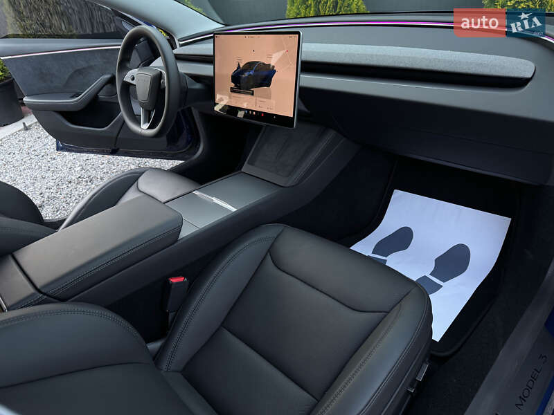 Седан Tesla Model 3 2024 в Одесі