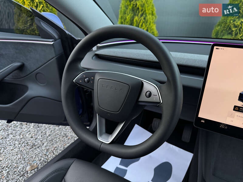 Седан Tesla Model 3 2024 в Одесі