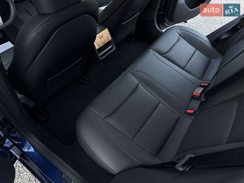 Седан Tesla Model 3 2024 в Одесі
