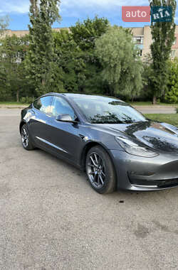 Седан Tesla Model 3 2023 в Кривом Роге