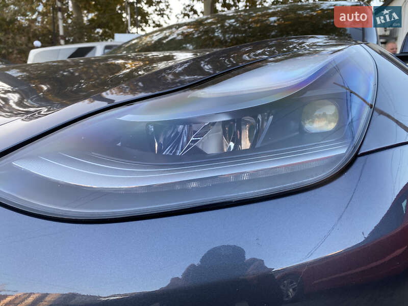 Седан Tesla Model 3 2021 в Одессе