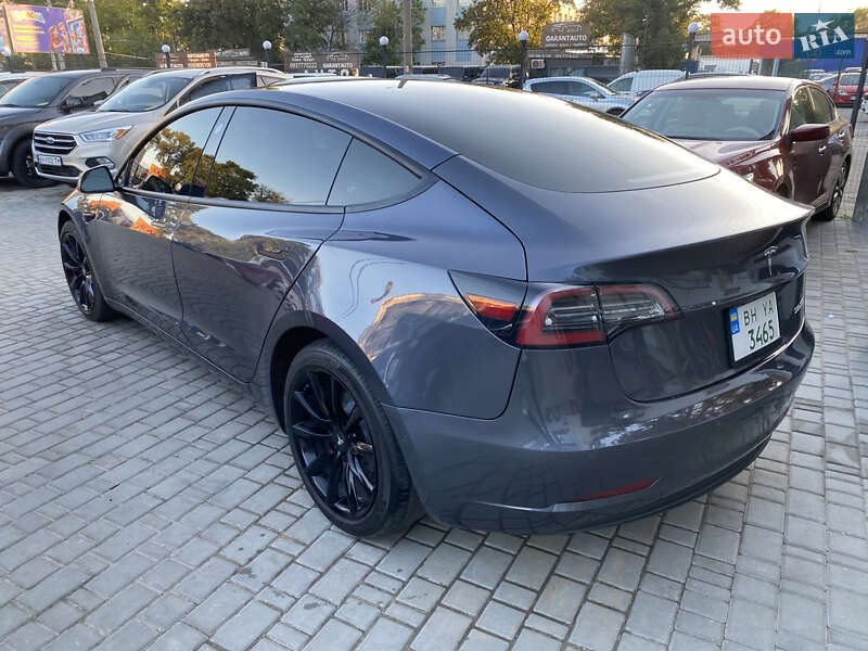 Седан Tesla Model 3 2021 в Одессе