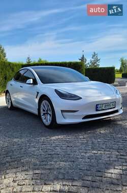 Седан Tesla Model 3 2021 в Днепре