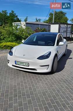 Седан Tesla Model 3 2021 в 