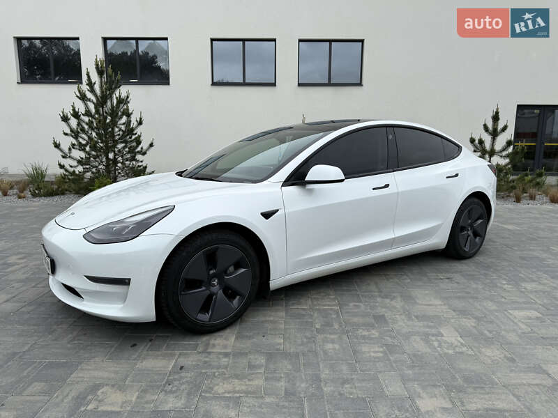 Седан Tesla Model 3 2021 в Луцке фото 3 Седан Tesla Model 3 2021 в Луцке