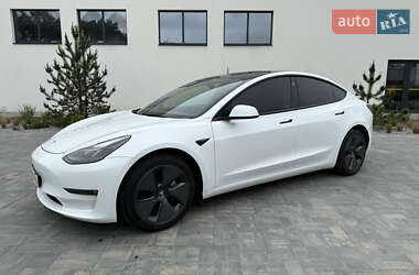 Седан Tesla Model 3 2021 в 