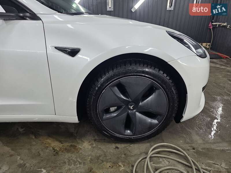 Седан Tesla Model 3 2019 в Киеве фото 3 Седан Tesla Model 3 2019 в Киеве