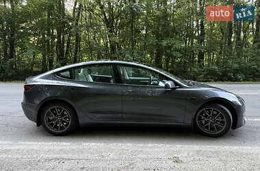 Седан Tesla Model 3 2023 в Полтаве