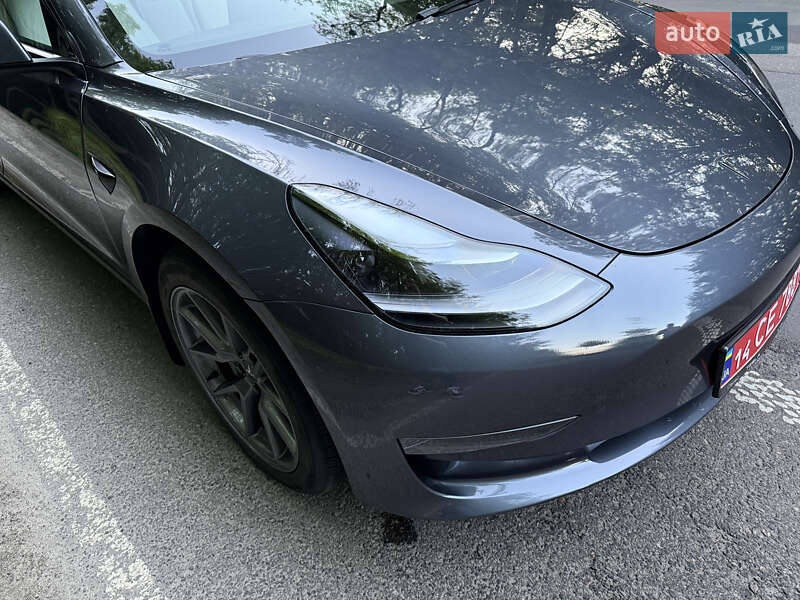 Седан Tesla Model 3 2023 в Полтаві