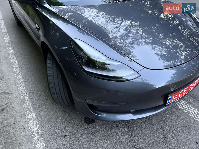 Седан Tesla Model 3 2023 в Полтаві