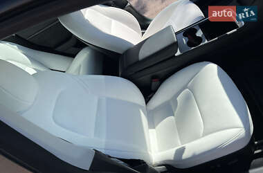 Седан Tesla Model 3 2023 в Полтаве