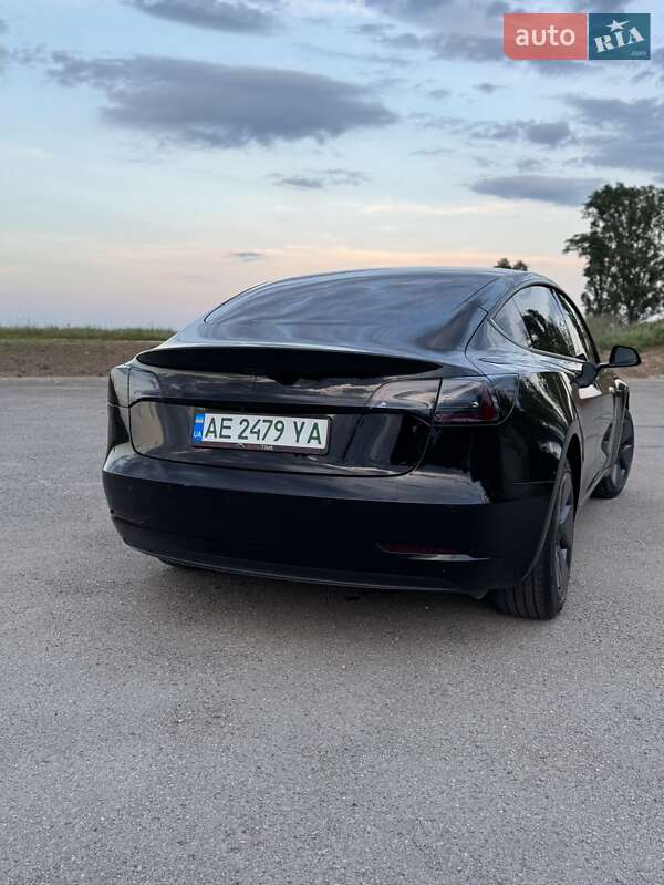 Седан Tesla Model 3 2021 в Днепре