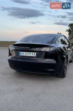 Седан Tesla Model 3 2021 в 