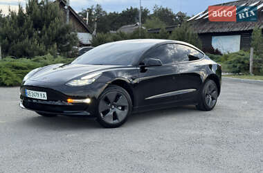 Седан Tesla Model 3 2021 в 